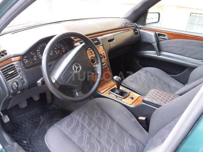 Mercedes E 200 1998, 357,000 km - 2.0 l - Sumqayıt