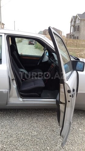 Mercedes E 220 1993, 396,380 km - 2.2 л - Bakı