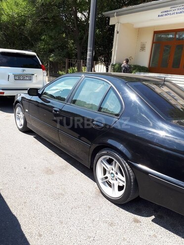 BMW 530 2003, 286,000 km - 3.0 л - Bakı