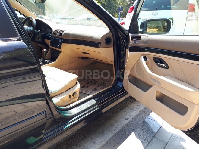 BMW 530 2003, 286,000 km - 3.0 л - Bakı