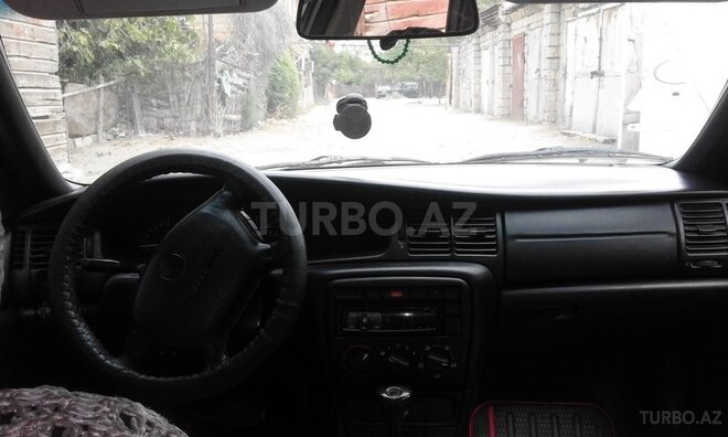 Opel Vectra 1996, 320,000 km - 1.8 l - Sumqayıt