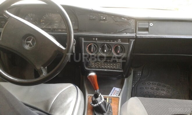 Mercedes 190 1985, 92,634 km - 2.0 l - Bakı
