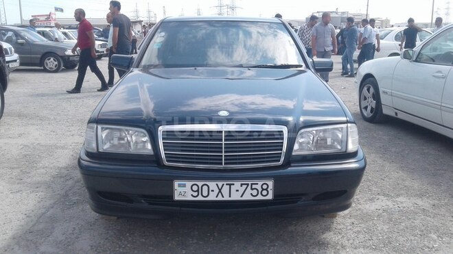 Mercedes C 200 1999, 235,851 km - 2.2 l - Bakı