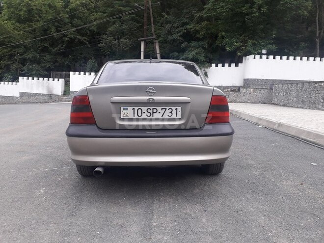 Opel Vectra 1995, 150,000 km - 2.0 l - Şəki