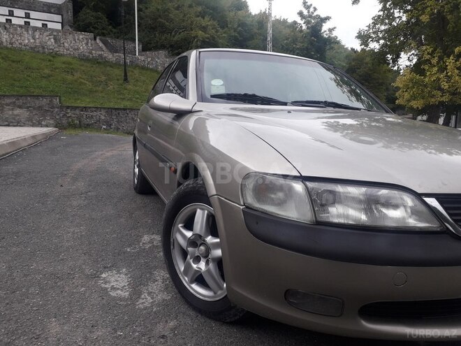 Opel Vectra 1995, 150,000 km - 2.0 l - Şəki