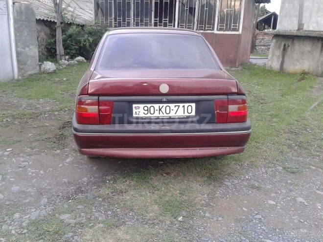 Opel Vectra 1994, 248,000 km - 2.0 l - Zaqatala