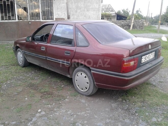Opel Vectra 1994, 248,000 km - 2.0 l - Zaqatala