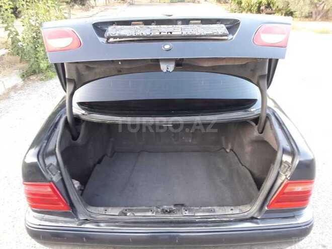 Mercedes E 230 1997, 250,000 km - 2.3 l - Bakı