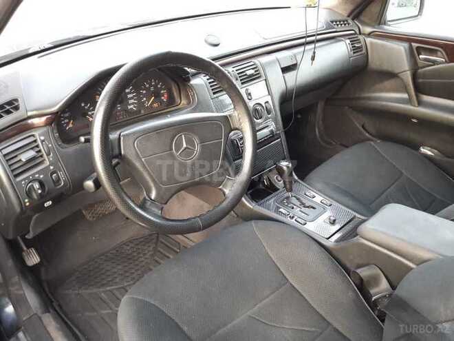 Mercedes E 230 1997, 250,000 km - 2.3 l - Bakı