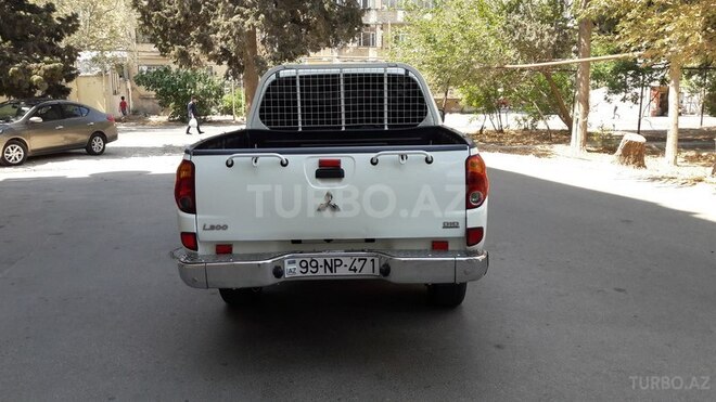 Mitsubishi L200 2012, 160,000 km - 2.5 l - Bakı