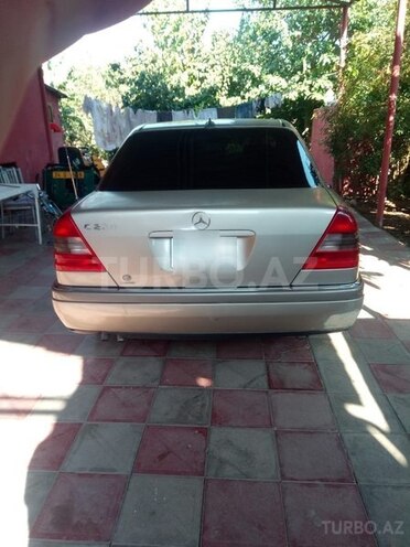 Mercedes C 220 1995, 373,000 km - 2.2 л - Bakı