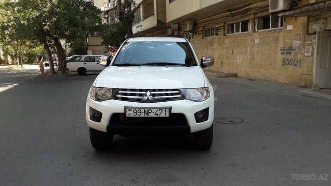 Mitsubishi L200 2012, 160,000 km - 2.5 l - Bakı