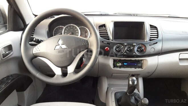 Mitsubishi L200 2012, 160,000 km - 2.5 l - Bakı