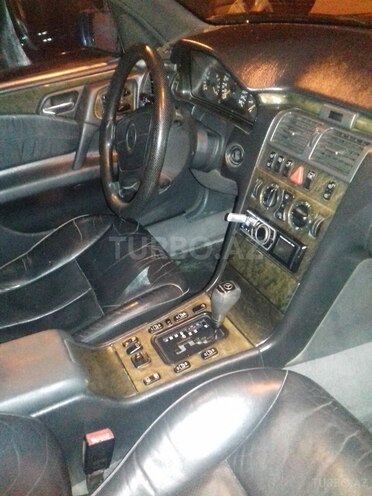 Mercedes E 300 1997, 378,000 km - 3.0 l - Bakı
