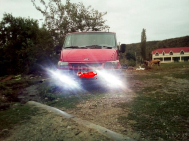 Ford Transit 2001, 385,000 km - 2.0 l - Quba