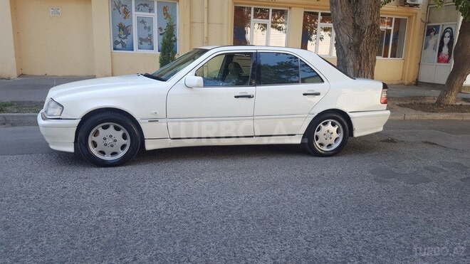Mercedes C 230 1997, 280,000 km - 2.3 l - Bakı