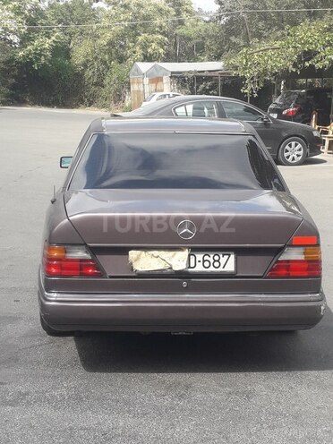 Mercedes E 250 1991, 7,222 km - 2.5 л - Bakı