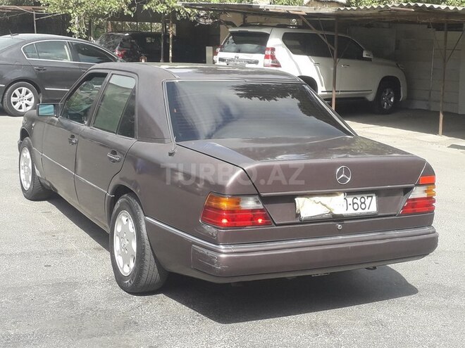 Mercedes E 250 1991, 7,222 km - 2.5 л - Bakı