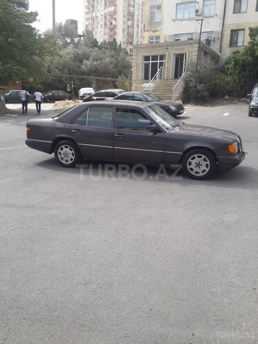 Mercedes E 250 1991, 7,222 km - 2.5 л - Bakı
