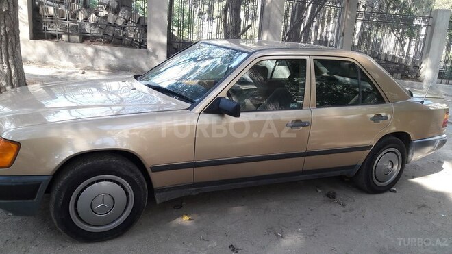 Mercedes E 230 1987, 400,000 km - 1.5 л - Bakı
