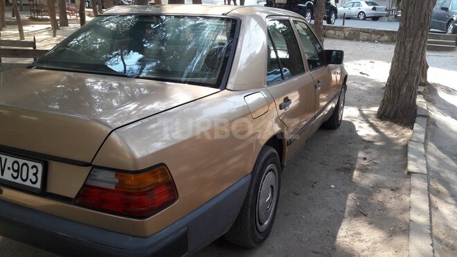 Mercedes E 230 1987, 400,000 km - 1.5 л - Bakı