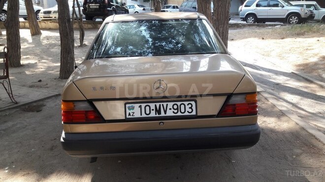Mercedes E 230 1987, 400,000 km - 1.5 л - Bakı