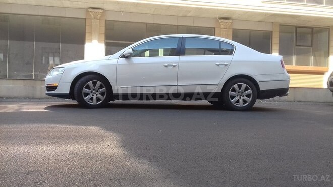 Volkswagen Passat 2005, 280,000 km - 2.0 l - Bakı