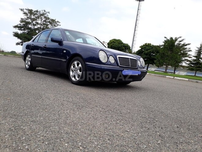 Mercedes E 240 1998, 245,000 km - 2.6 l - Şəmkir