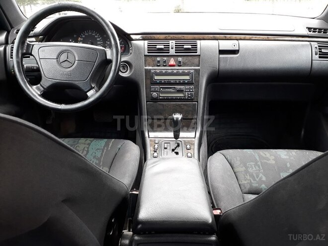 Mercedes E 240 1998, 245,000 km - 2.6 l - Şəmkir