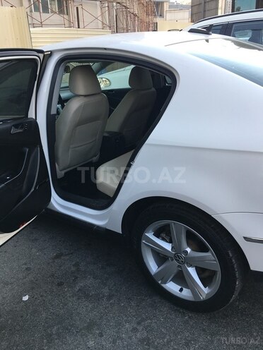 Volkswagen Passat 2005, 255,000 km - 2.0 l - Bakı
