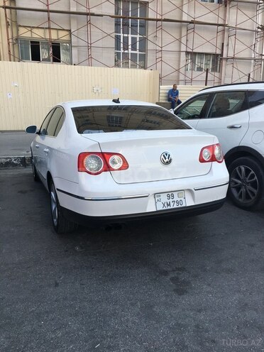 Volkswagen Passat 2005, 255,000 km - 2.0 l - Bakı