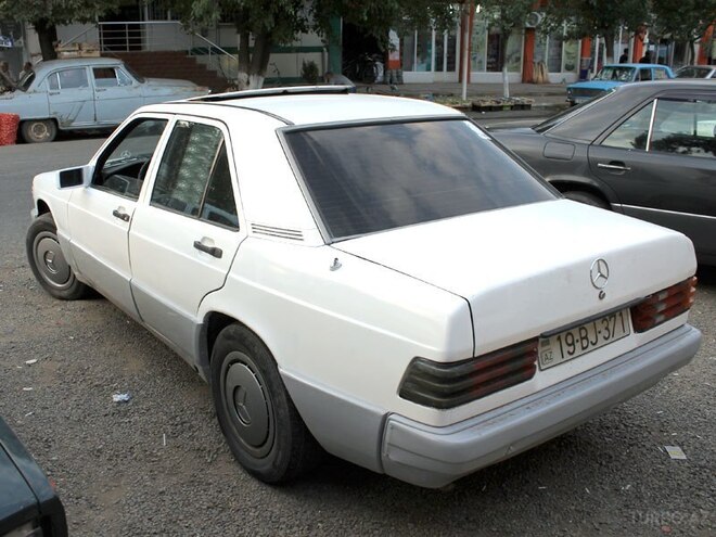 Mercedes 190 1992, 320,000 km - 2.0 l - Göytəpə