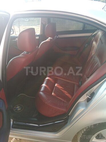 BMW 320 1999, 3,333,333 km - 2.0 л - 