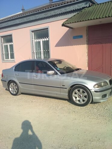 BMW 320 1999, 3,333,333 km - 2.0 л - 