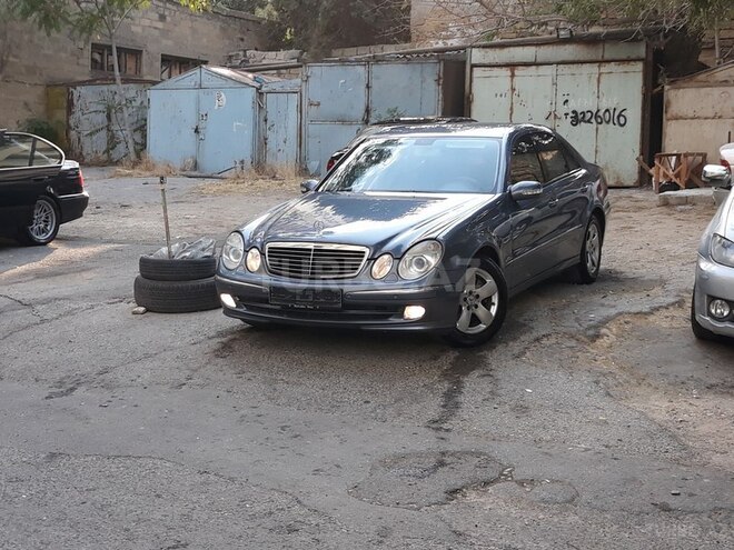 Mercedes E 240 2003, 294,368 km - 2.4 l - Bakı