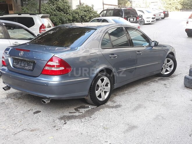Mercedes E 240 2003, 294,368 km - 2.4 l - Bakı
