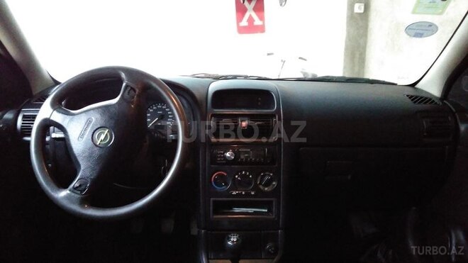 Opel Astra 1999, 123,456 km - 1.6 l - Qusar