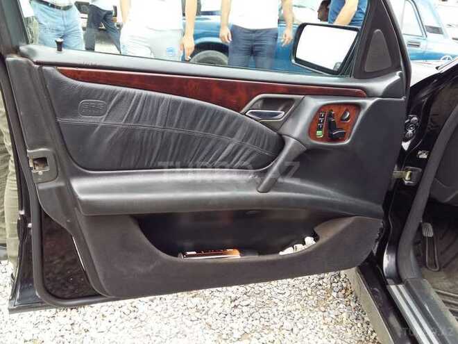 Mercedes E 320 1997, 285,000 km - 3.2 l - Gəncə