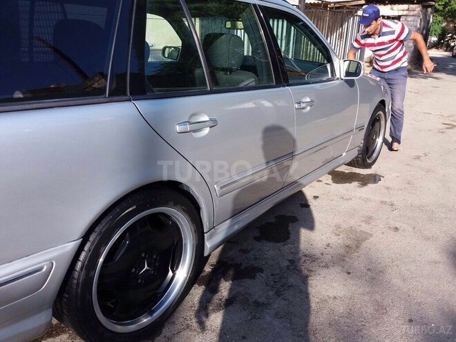Mercedes E 240 2001, 130,000 km - 2.6 л - Bakı