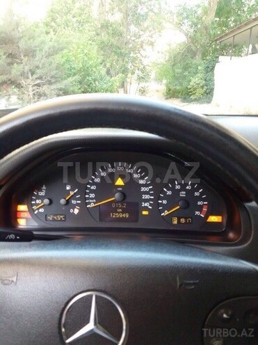 Mercedes E 240 2001, 130,000 km - 2.6 л - Bakı