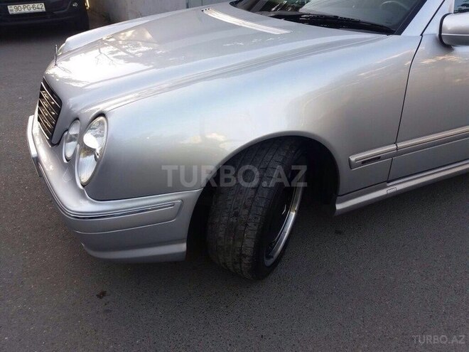 Mercedes E 240 2001, 130,000 km - 2.6 л - Bakı