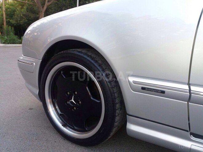 Mercedes E 240 2001, 130,000 km - 2.6 л - Bakı