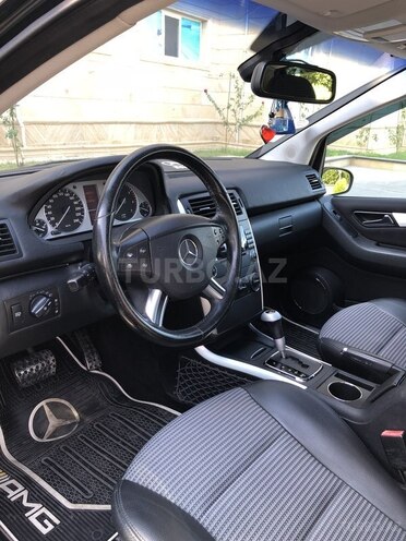 Mercedes B 170 2006, 132,000 km - 1.7 л - Bakı