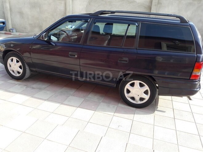 Opel Astra 1995, 30,000 km - 1.6 l - Bakı