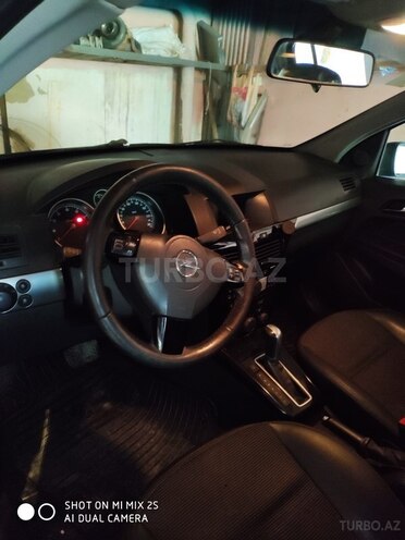 Opel Astra 2007, 210,000 km - 2.0 л - Bakı