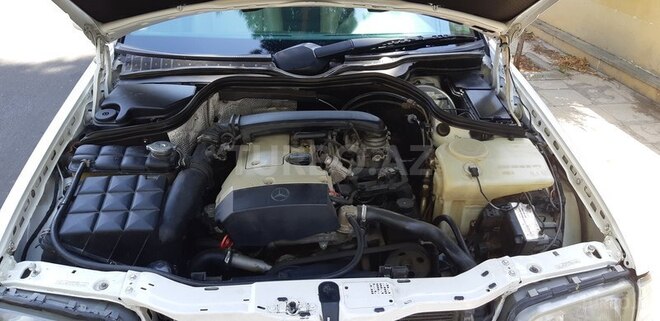 Mercedes C 230 1997, 271,500 km - 2.3 л - Bakı