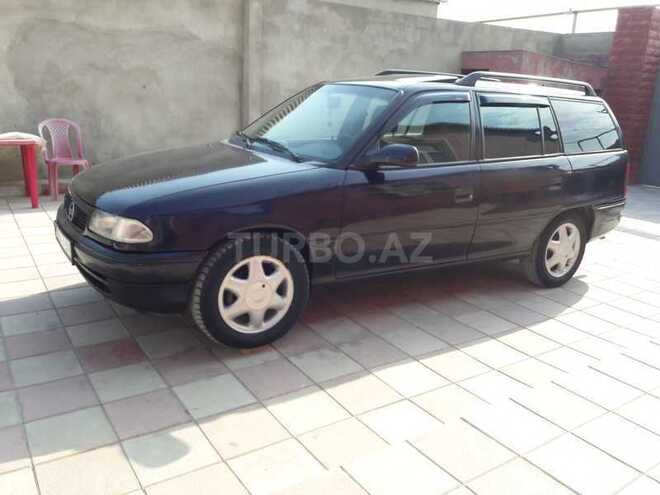 Opel Astra 1995, 300,000 km - 1.6 l - Bakı