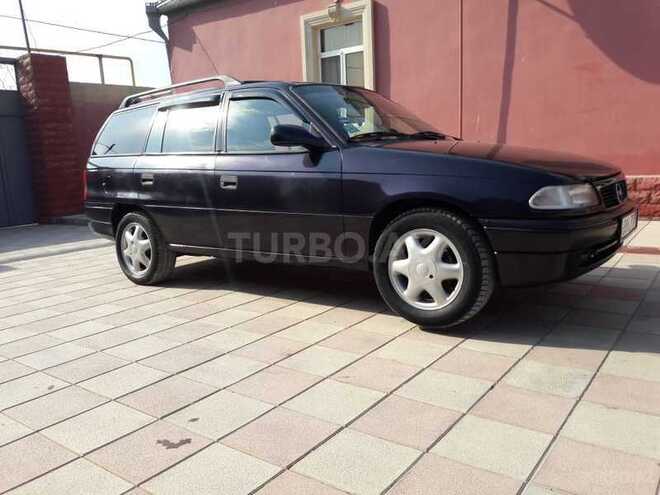 Opel Astra 1995, 300,000 km - 1.6 l - Bakı