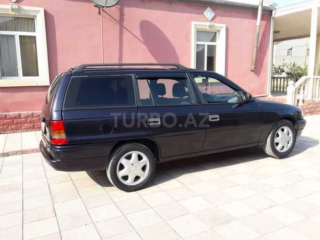Opel Astra 1995, 300,000 km - 1.6 l - Bakı