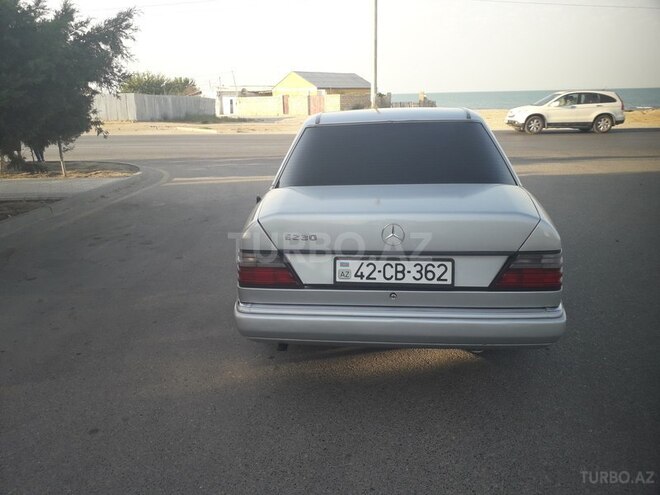 Mercedes E 230 1989, 257,000 km - 2.3 l - Sumqayıt
